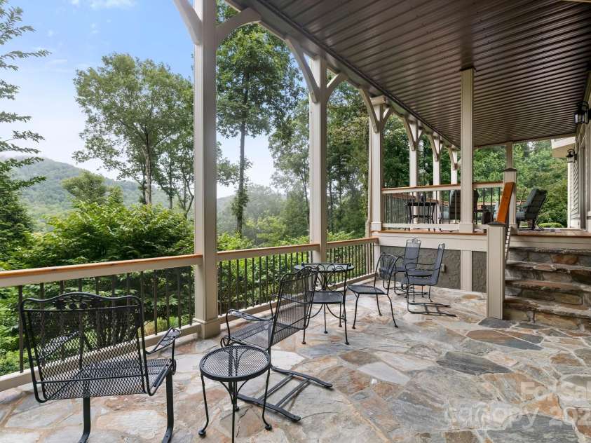 206 Stone Valley Way, Hendersonville, NC 28792.  MLS# CAR4251980, YatesRealty ID 15975. 