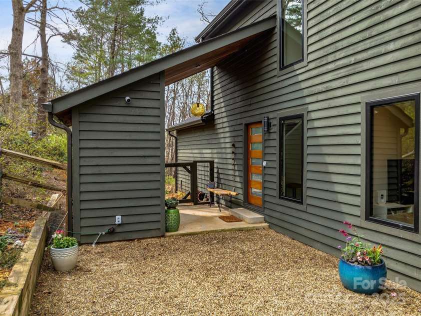 30 Summer Street, Asheville, NC 28804.  MLS# CAR4244619, YatesRealty ID 15976. Fenced Parterre Garden as you enter - perfect for pets too.