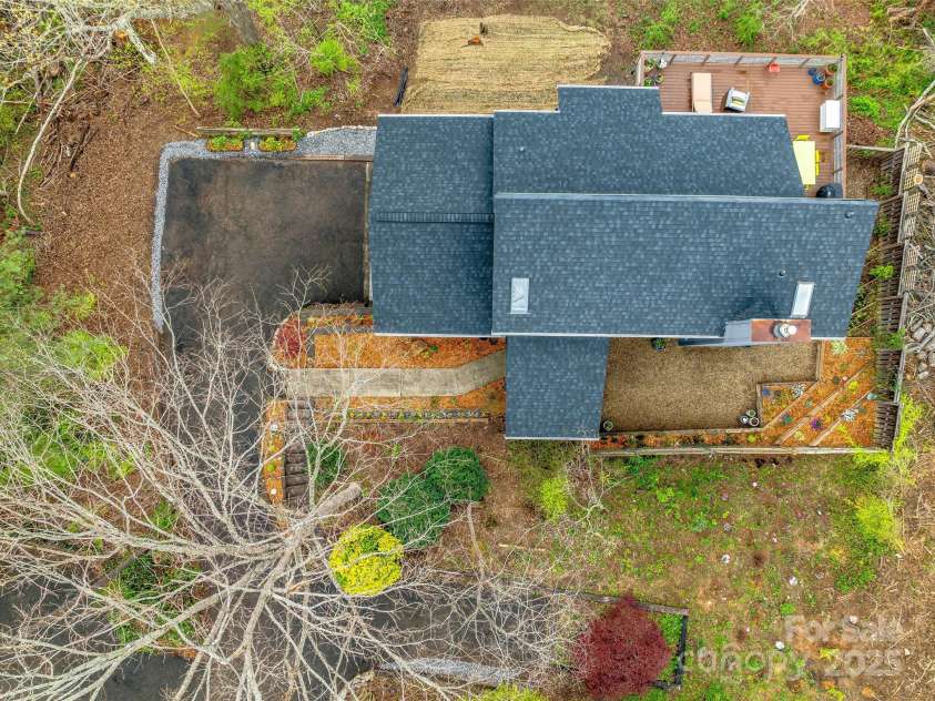 30 Summer Street, Asheville, NC 28804.  MLS# CAR4244619, YatesRealty ID 15976. Quiet Cul de Sac privacy