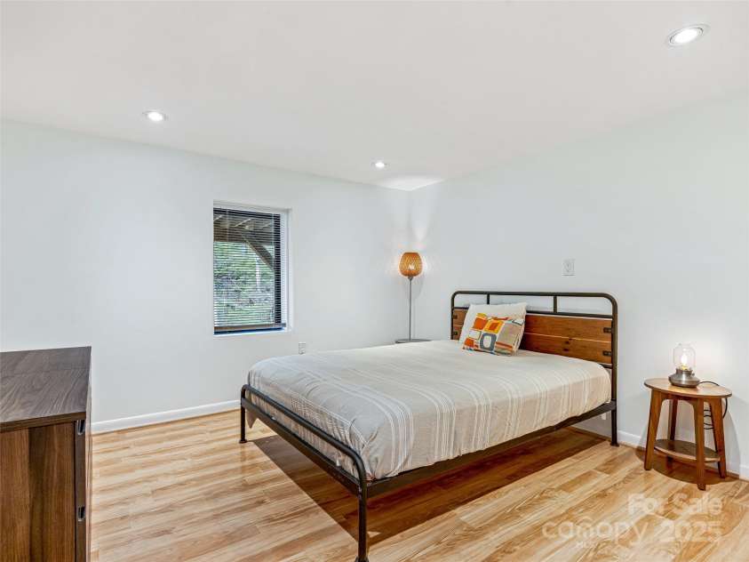 30 Summer Street, Asheville, NC 28804.  MLS# CAR4244619, YatesRealty ID 15976. Terrace Level Apt/ 4th Bedroom