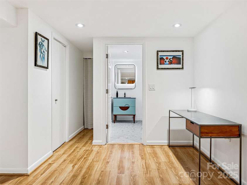 30 Summer Street, Asheville, NC 28804.  MLS# CAR4244619, YatesRealty ID 15976. There's a Work/Office area too