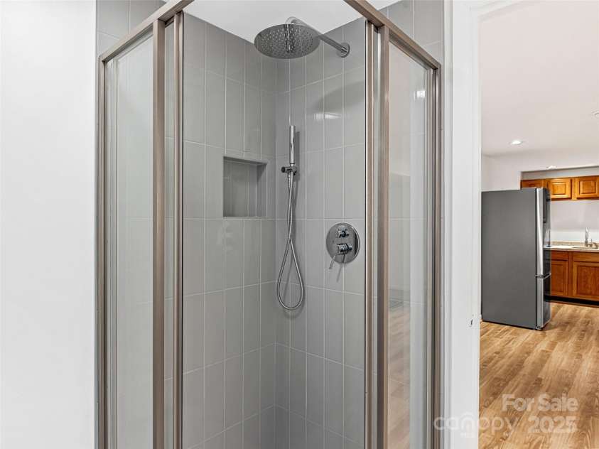 30 Summer Street, Asheville, NC 28804.  MLS# CAR4244619, YatesRealty ID 15976. Tiled shower Right Sized