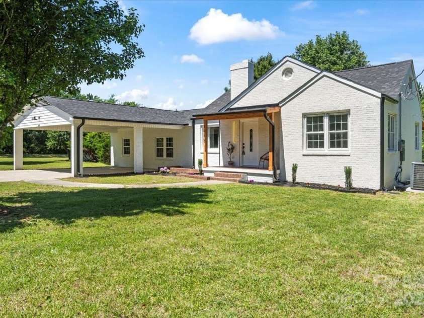 1015 4th Street, Spencer, NC 28159.  MLS# CAR4259927, YatesRealty ID 15977. 