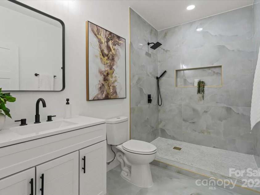 1015 4th Street, Spencer, NC 28159.  MLS# CAR4259927, YatesRealty ID 15977. Bathroom 1