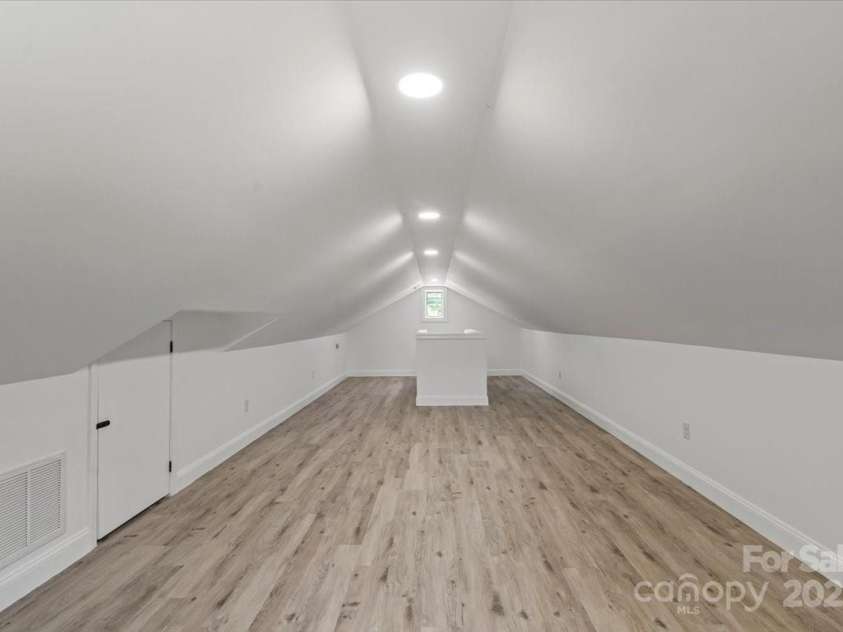 1015 4th Street, Spencer, NC 28159.  MLS# CAR4259927, YatesRealty ID 15977. Flex Room