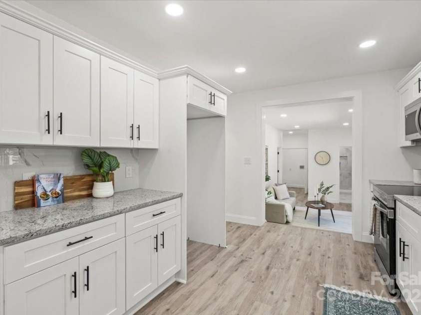 1015 4th Street, Spencer, NC 28159.  MLS# CAR4259927, YatesRealty ID 15977. Kitchen