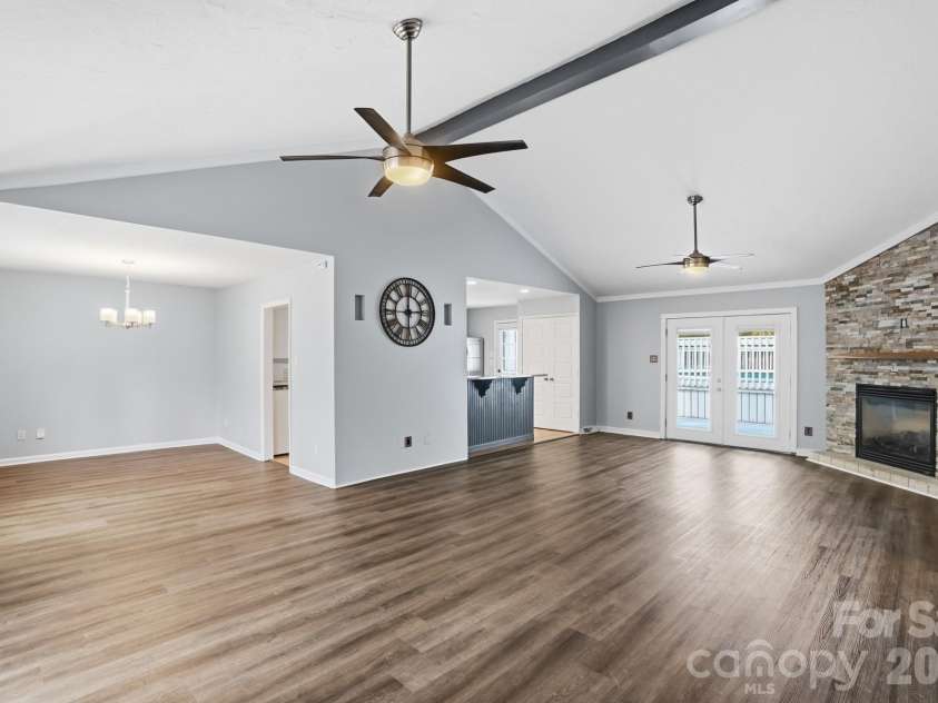 12251 Mallard Ridge Drive, Charlotte, NC 28269.  MLS# CAR4362370, YatesRealty ID 15977. 