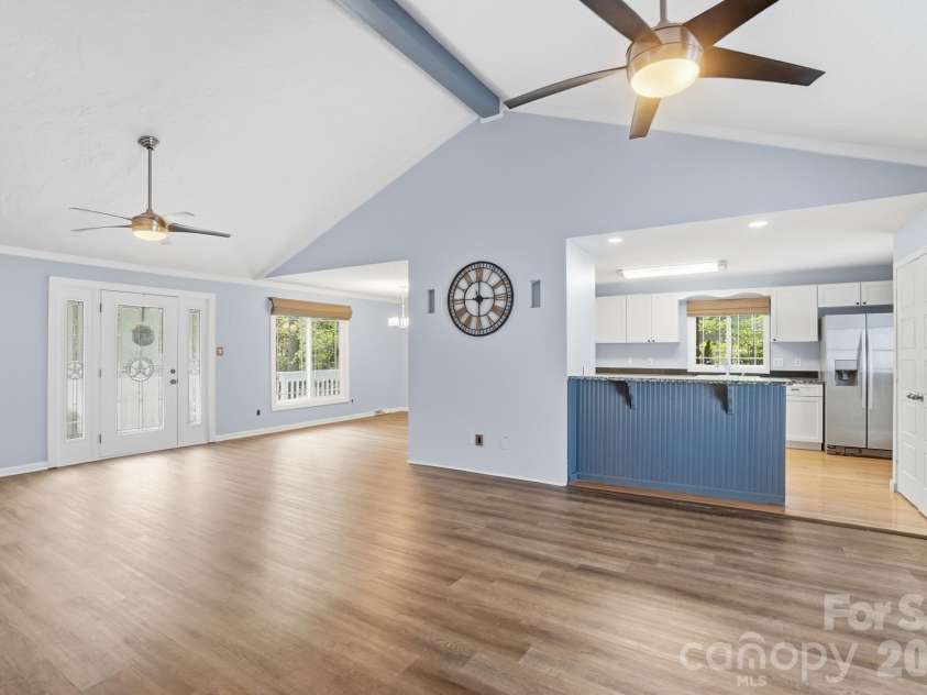 12251 Mallard Ridge Drive, Charlotte, NC 28269.  MLS# CAR4362370, YatesRealty ID 15977. 