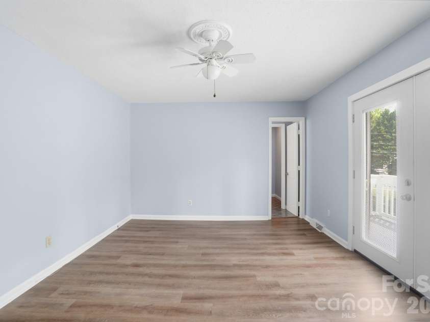 12251 Mallard Ridge Drive, Charlotte, NC 28269.  MLS# CAR4362370, YatesRealty ID 15977. 