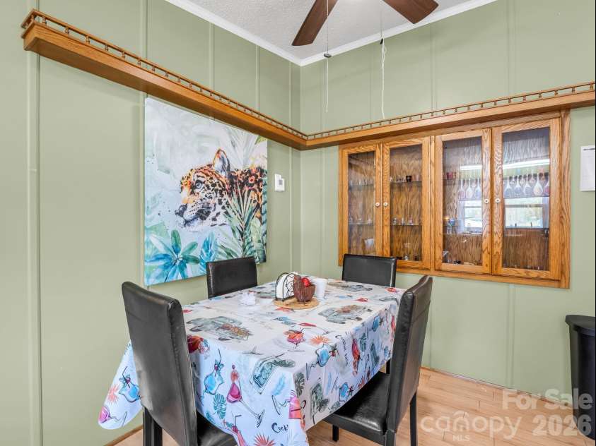 208 Oak Drive, Shelby, NC 28150.  MLS# CAR4364048, YatesRealty ID 15978. 