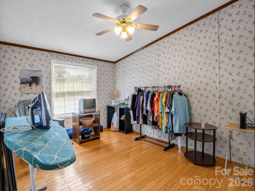 208 Oak Drive, Shelby, NC 28150.  MLS# CAR4364048, YatesRealty ID 15978. 