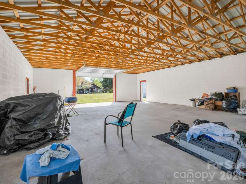 208 Oak Drive, Shelby, NC 28150.  MLS# CAR4364048, YatesRealty ID 15978. 