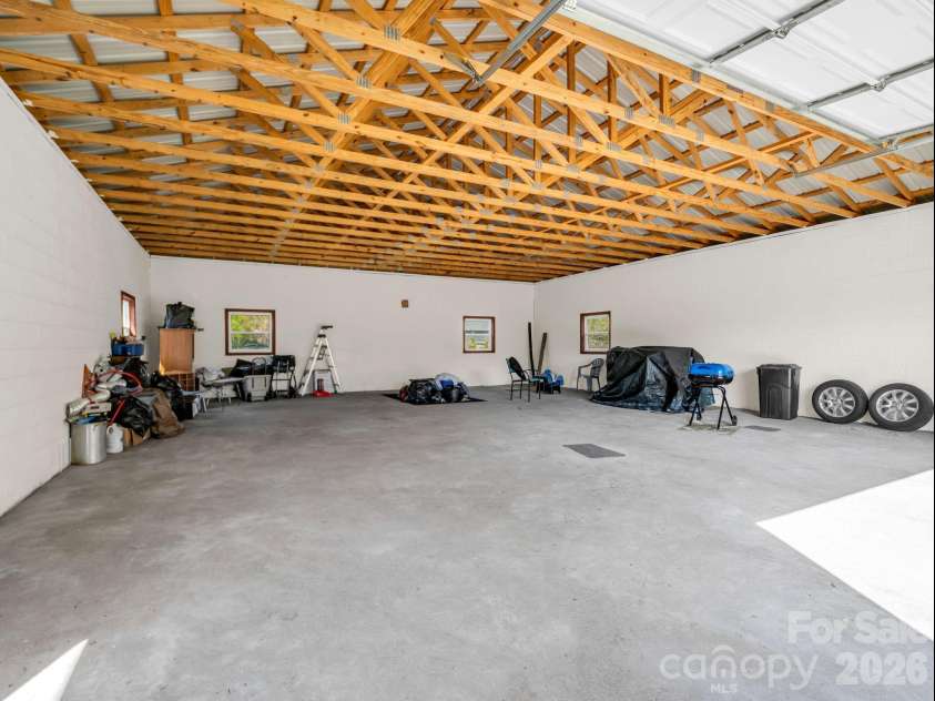 208 Oak Drive, Shelby, NC 28150.  MLS# CAR4364048, YatesRealty ID 15978. 