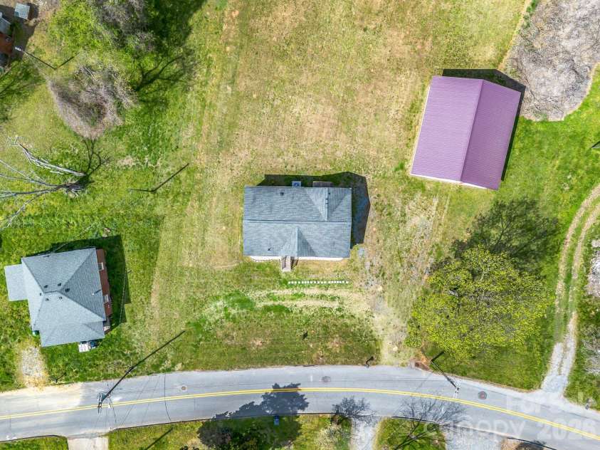 208 Oak Drive, Shelby, NC 28150.  MLS# CAR4364048, YatesRealty ID 15978. 
