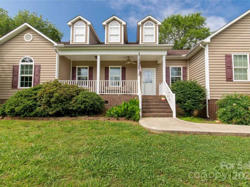 2818 Neill Road, Lancaster, SC 29720.  MLS# CAR4263388, YatesRealty ID 15978. 