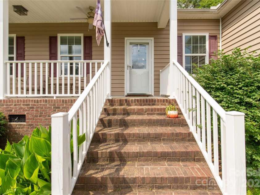 2818 Neill Road, Lancaster, SC 29720.  MLS# CAR4263388, YatesRealty ID 15978. 