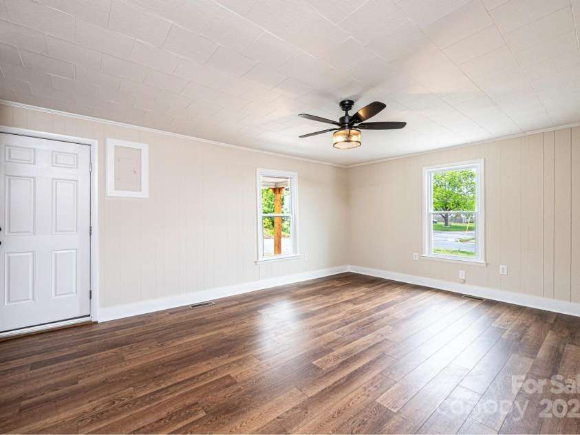 210 15th Street, Newton, NC 28658.  MLS# CAR4255997, YatesRealty ID 15979. Living room