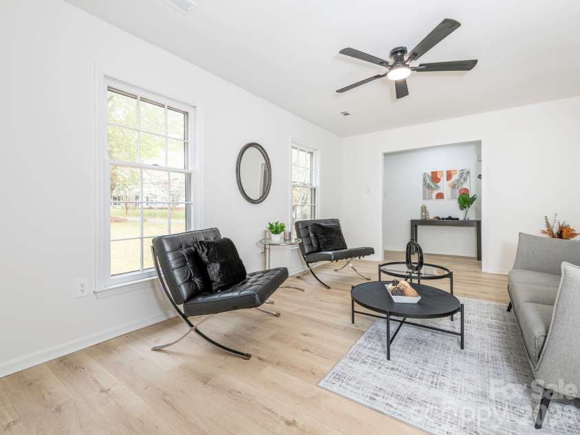 9012 Waggoneer Circle, Charlotte, NC 28270.  MLS# CAR4364561, YatesRealty ID 15979. 