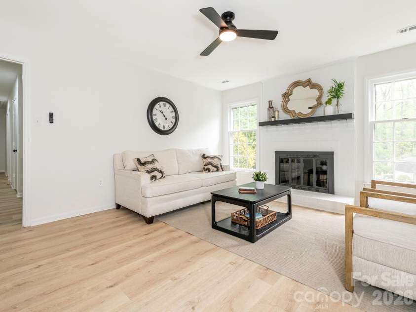 9012 Waggoneer Circle, Charlotte, NC 28270.  MLS# CAR4364561, YatesRealty ID 15979. 