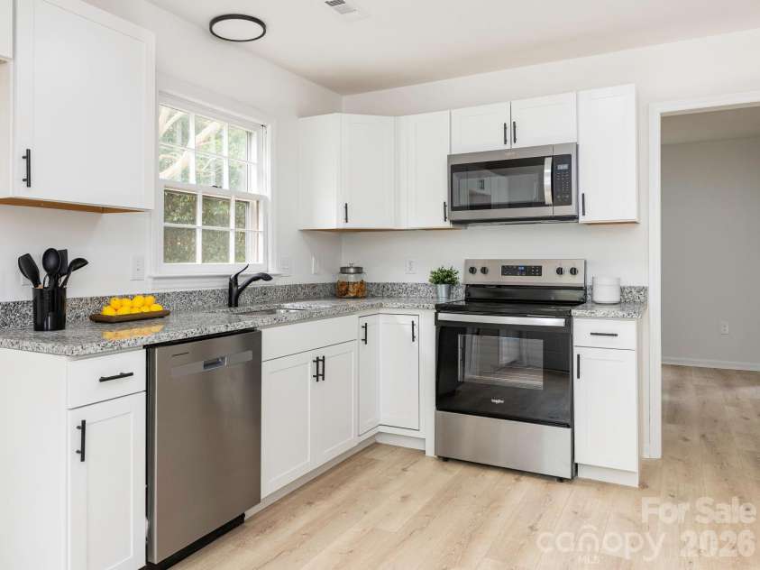 9012 Waggoneer Circle, Charlotte, NC 28270.  MLS# CAR4364561, YatesRealty ID 15979. 