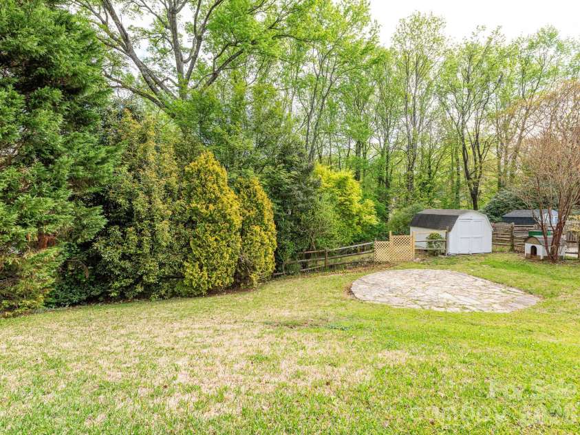 9012 Waggoneer Circle, Charlotte, NC 28270.  MLS# CAR4364561, YatesRealty ID 15979. 