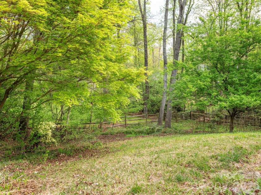9012 Waggoneer Circle, Charlotte, NC 28270.  MLS# CAR4364561, YatesRealty ID 15979. 
