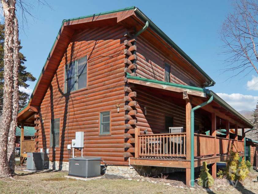 54 Meandering Way, Maggie Valley, NC 28751.  MLS# CAR4336056, YatesRealty ID 1598. 