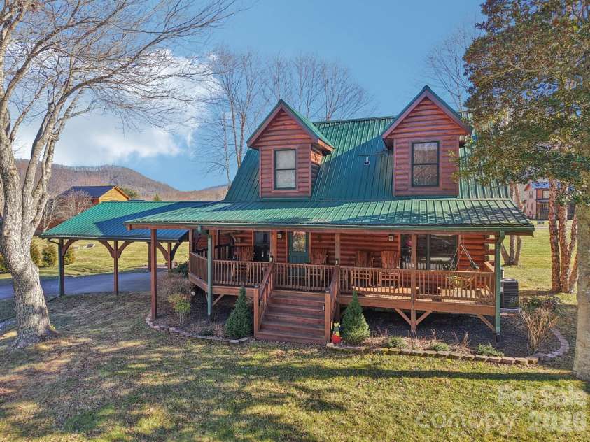 54 Meandering Way, Maggie Valley, NC 28751.  MLS# CAR4336056, YatesRealty ID 1598. 