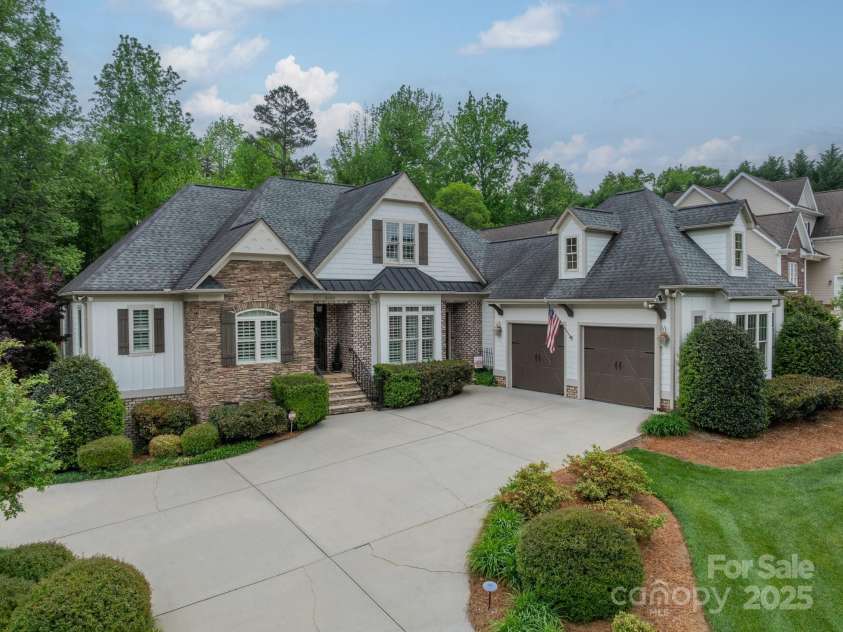 3500 Maple Wood Drive, Denver, NC 28037.  MLS# CAR4263728, YatesRealty ID 15981. 