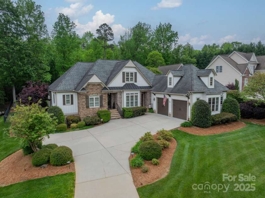 3500 Maple Wood Drive, Denver, NC 28037.  MLS# CAR4263728, YatesRealty ID 15981. Welcome Home to 3500 Maple Wood Dr