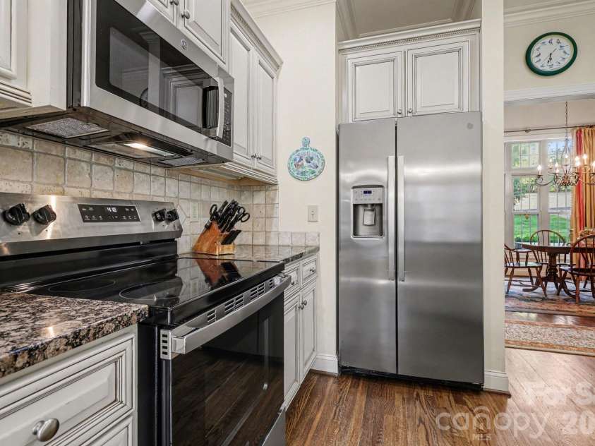 352 Hunting Ridge Lane, Shelby, NC 28150.  MLS# CAR4365036, YatesRealty ID 15981. Kitchen