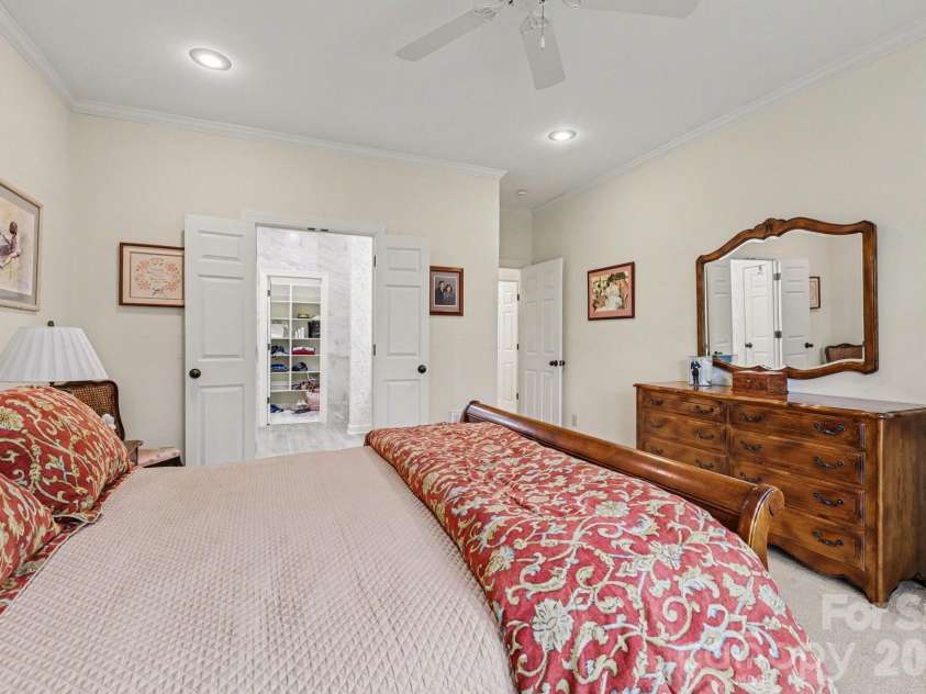 352 Hunting Ridge Lane, Shelby, NC 28150.  MLS# CAR4365036, YatesRealty ID 15981. Primary Bedroom