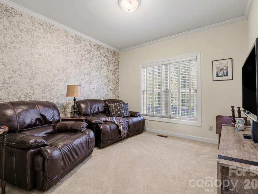 352 Hunting Ridge Lane, Shelby, NC 28150.  MLS# CAR4365036, YatesRealty ID 15981. Third bedroom