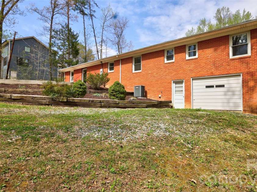 1130 Allman Extension, Mount Pleasant, NC 28124.  MLS# CAR4365087, YatesRealty ID 15982. Basement home with attached basement garage