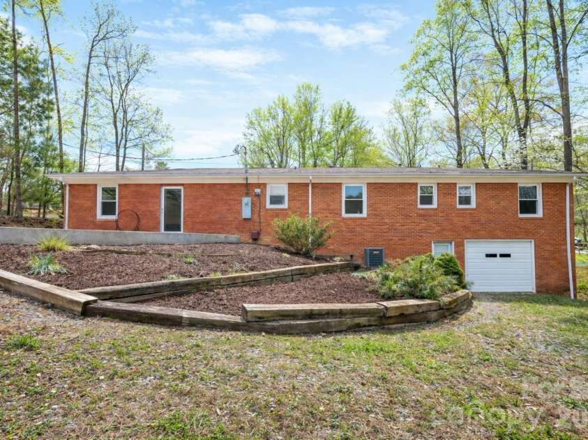 1130 Allman Extension, Mount Pleasant, NC 28124.  MLS# CAR4365087, YatesRealty ID 15982. Basement home with attached basement garage