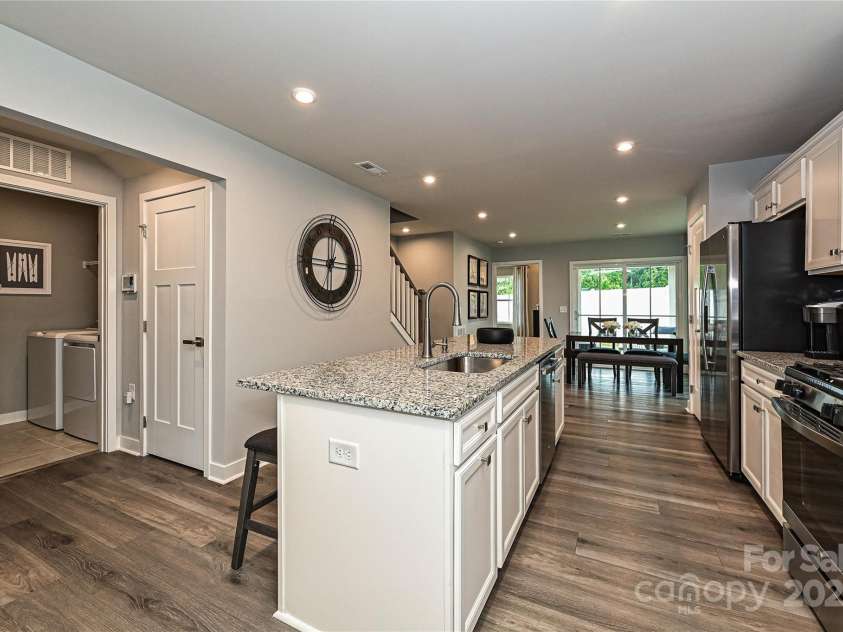 124 Kristin View Lane, Troutman, NC 28166.  MLS# CAR4269391, YatesRealty ID 15983. Open Kitchen