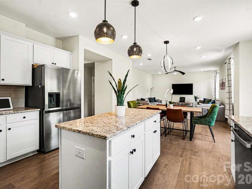 1565 Banham Drive, Indian Trail, NC 28079.  MLS# CAR4391061, YatesRealty ID 15985. Bright Open Kitchen with Oversized Island