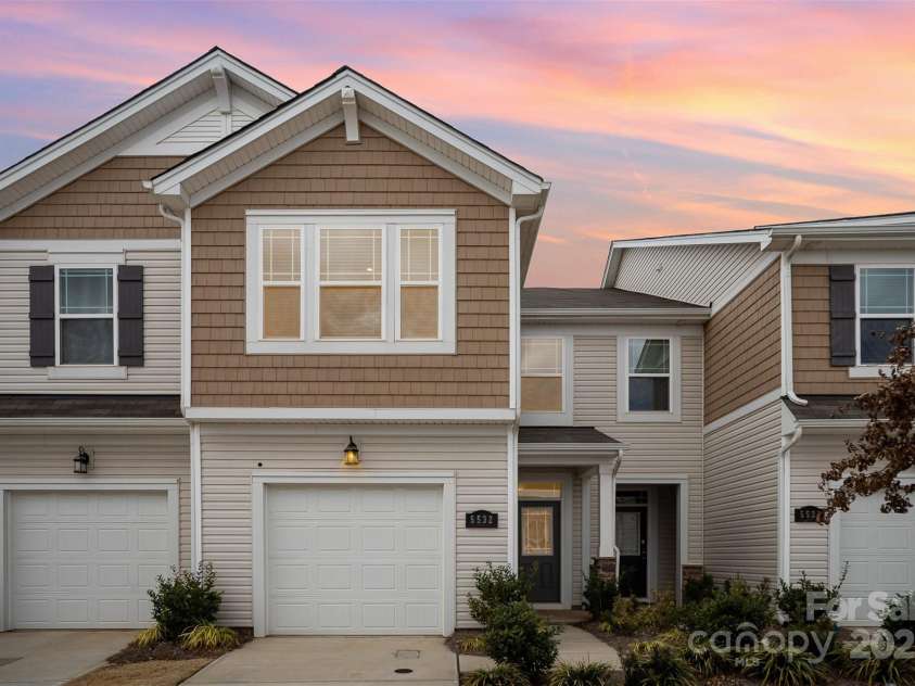 5532 Axil Lane, Charlotte, NC 28269.  MLS# CAR4230543, YatesRealty ID 15985. 