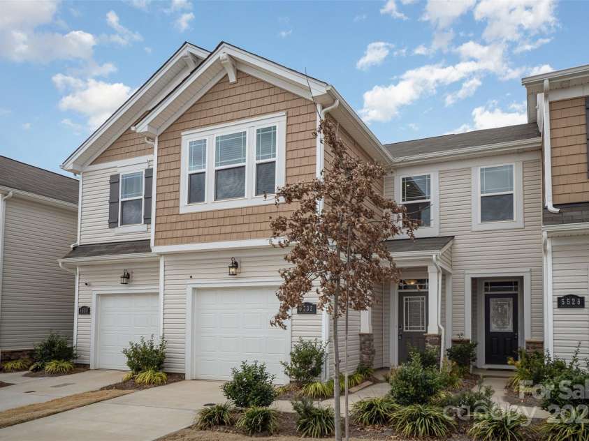 5532 Axil Lane, Charlotte, NC 28269.  MLS# CAR4230543, YatesRealty ID 15985. 