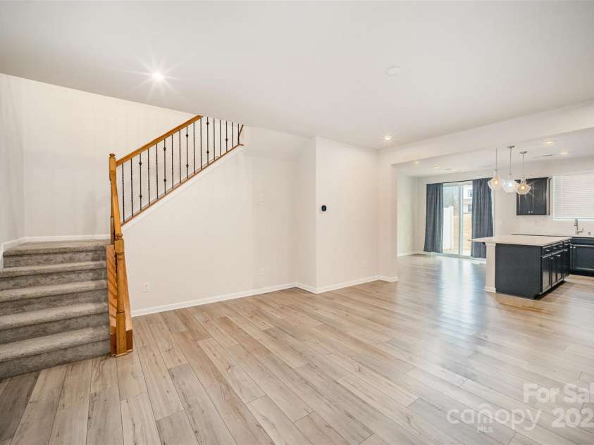 5532 Axil Lane, Charlotte, NC 28269.  MLS# CAR4230543, YatesRealty ID 15985. 