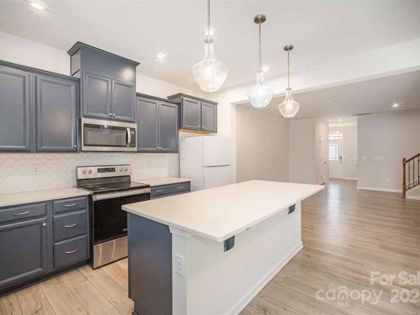 5532 Axil Lane, Charlotte, NC 28269.  MLS# CAR4230543, YatesRealty ID 15985. 