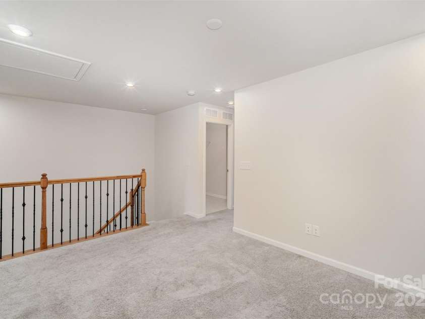5532 Axil Lane, Charlotte, NC 28269.  MLS# CAR4230543, YatesRealty ID 15985. 