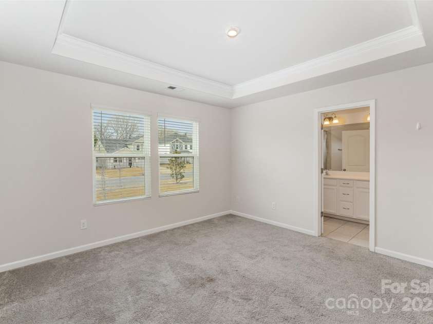 5532 Axil Lane, Charlotte, NC 28269.  MLS# CAR4230543, YatesRealty ID 15985. 