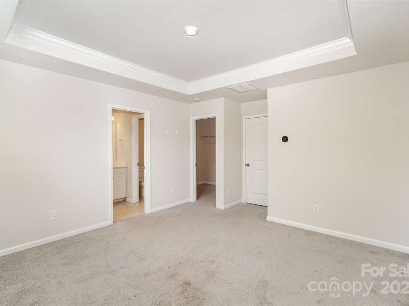 5532 Axil Lane, Charlotte, NC 28269.  MLS# CAR4230543, YatesRealty ID 15985. 