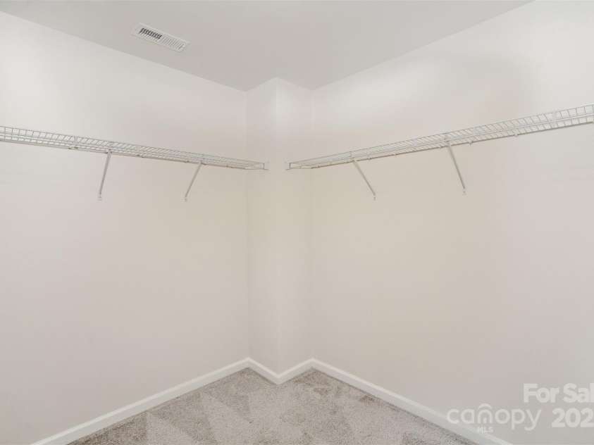 5532 Axil Lane, Charlotte, NC 28269.  MLS# CAR4230543, YatesRealty ID 15985. 