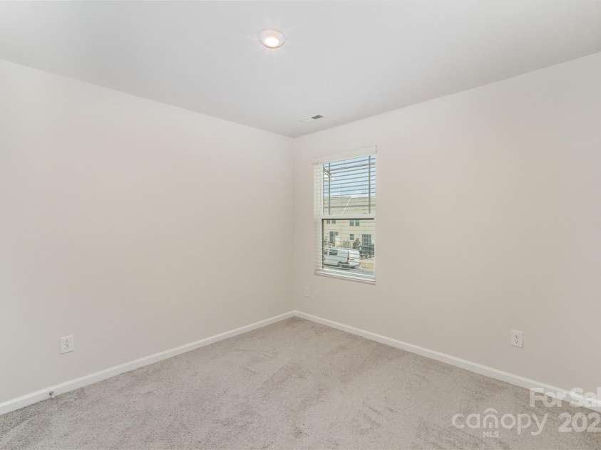 5532 Axil Lane, Charlotte, NC 28269.  MLS# CAR4230543, YatesRealty ID 15985. 