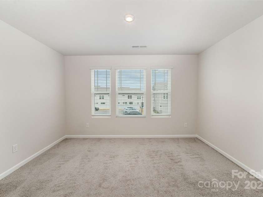 5532 Axil Lane, Charlotte, NC 28269.  MLS# CAR4230543, YatesRealty ID 15985. 