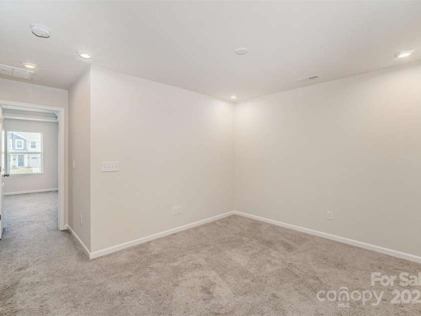 5532 Axil Lane, Charlotte, NC 28269.  MLS# CAR4230543, YatesRealty ID 15985. 
