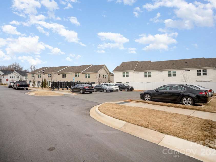 5532 Axil Lane, Charlotte, NC 28269.  MLS# CAR4230543, YatesRealty ID 15985. 