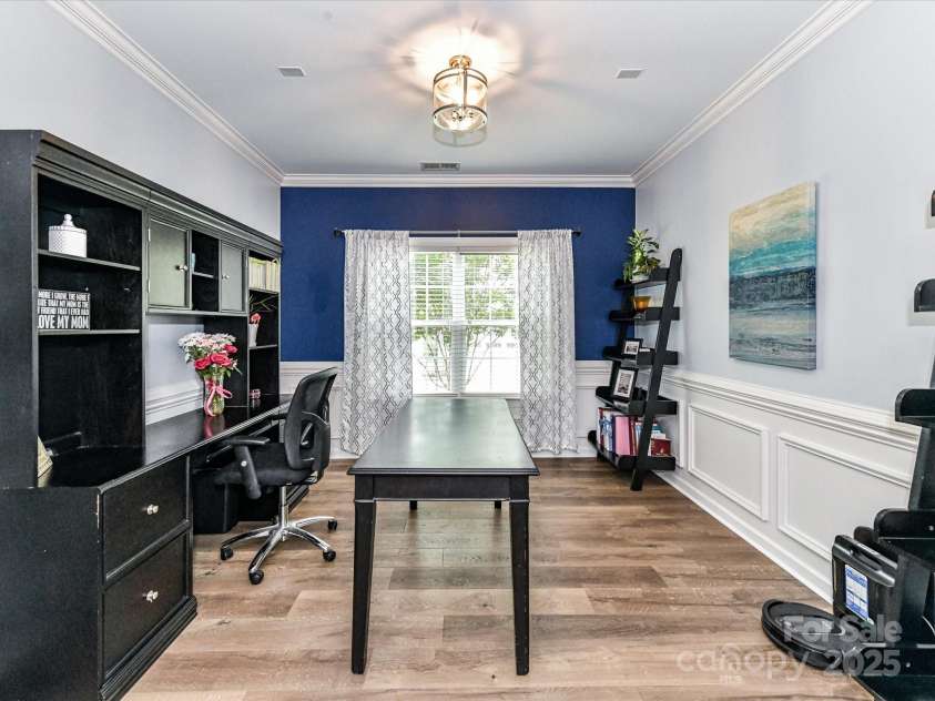 10800 Alabaster Drive, Davidson, NC 28036.  MLS# CAR4260327, YatesRealty ID 15987. 